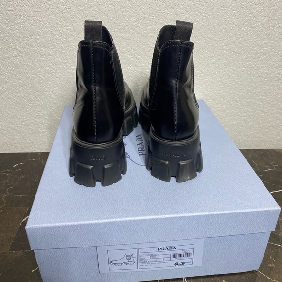 Prada monolith brushed leather chelsea boots - Picture 6 of 13
